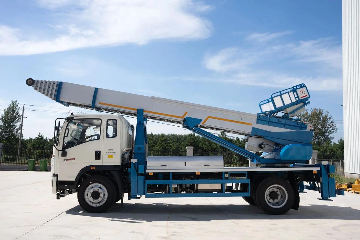 龙岩云梯上料车租赁费用