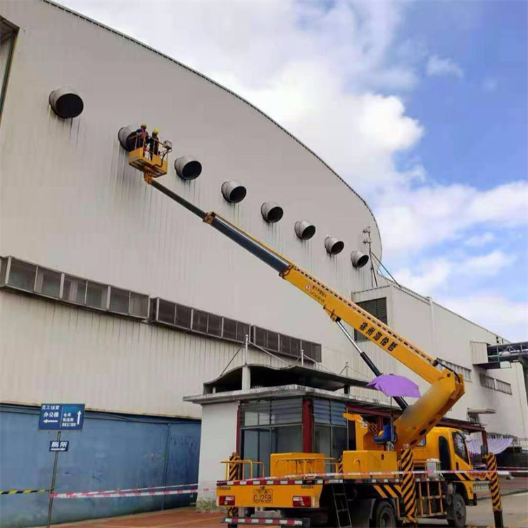 龙岩高空作业车出租服务：专业广告牌安装解决方案